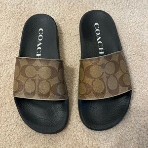 Women’s coach slides